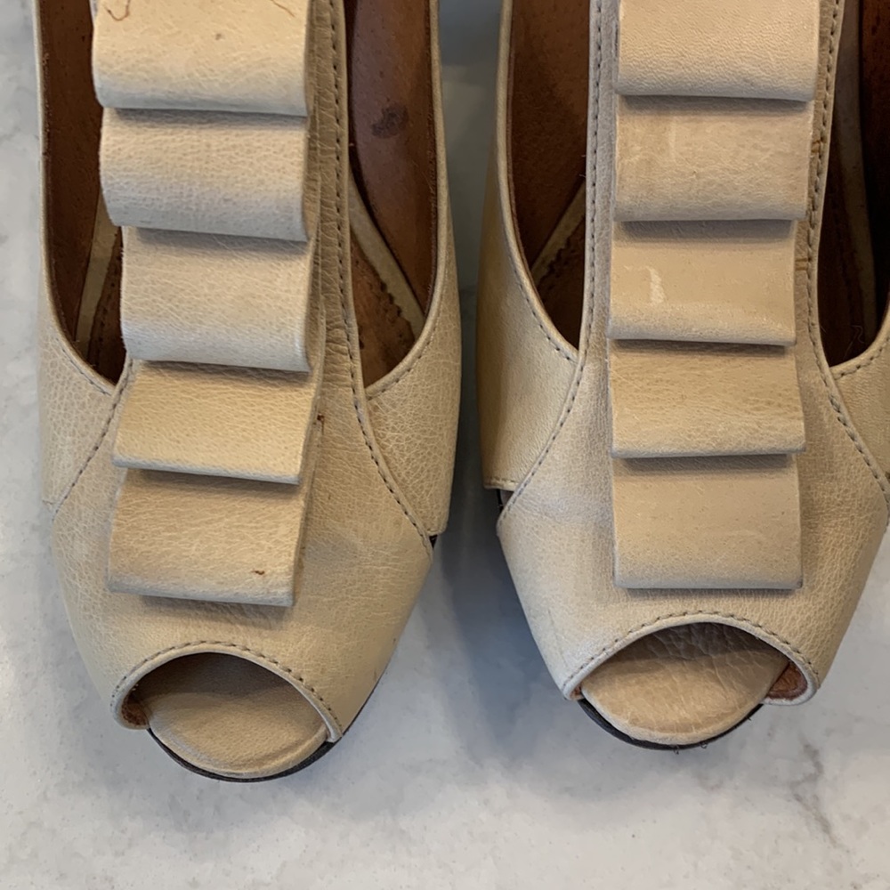 TopShop Ruffled Block Heels - Picture 4 of 5